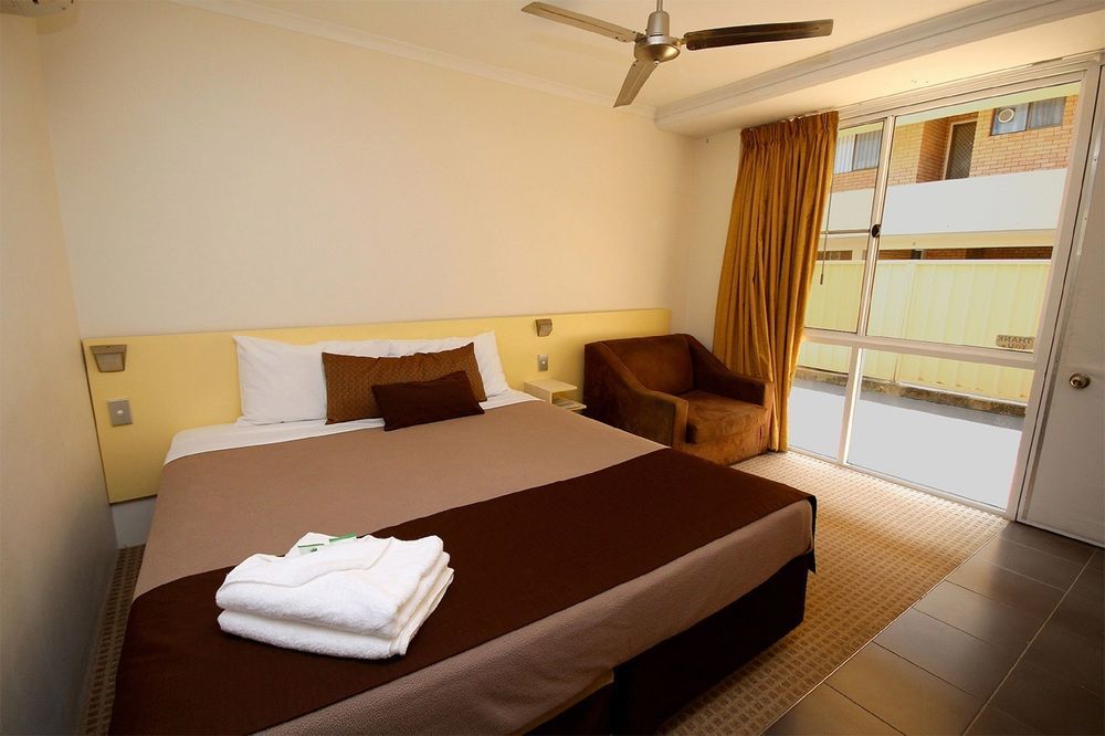 Surf Beach Motel Coffs Кофс-Харбор Экстерьер фото