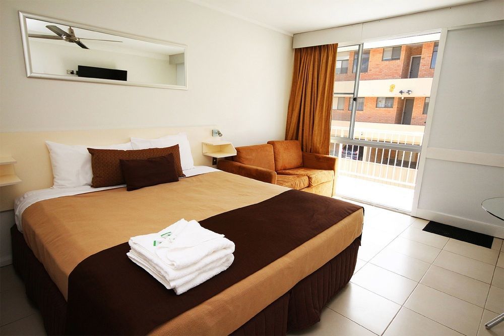 Surf Beach Motel Coffs Кофс-Харбор Экстерьер фото